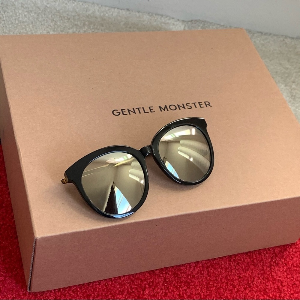Gentle Monster- Lovesome Gold Sunglasses